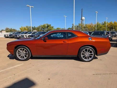 Used 2022 Dodge Challenger GT image 9