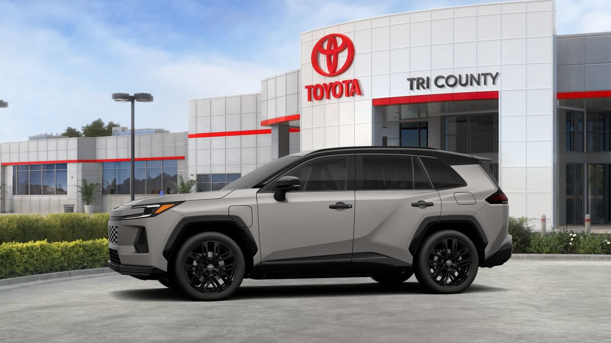 New 2026 Toyota RAV4 XSE w/ Panoramic Sun Roof Package AWD/4WD image 3