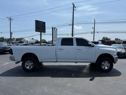 Used 2013 RAM 2500 Tradesman w/ Chrome Appearance Group image 2