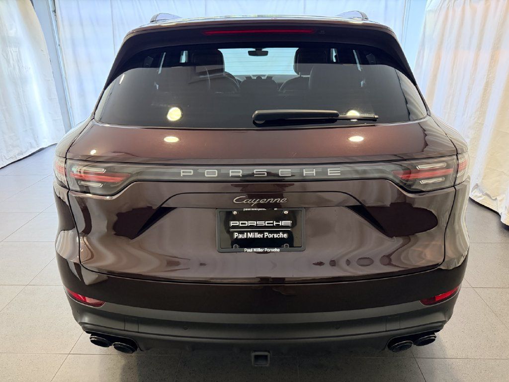 Certified 2023 Porsche Cayenne Platinum Edition AWD/4WD image 8