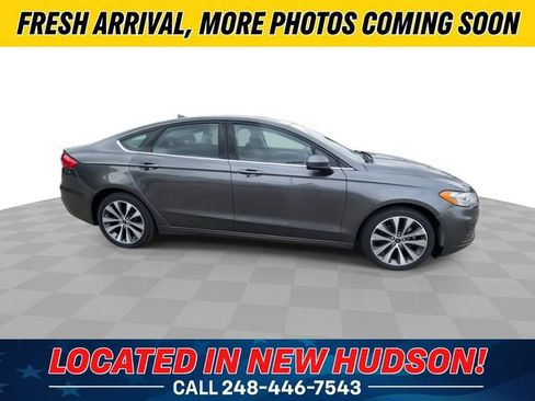 Used 2020 Ford Fusion SE AWD/4WD image 3