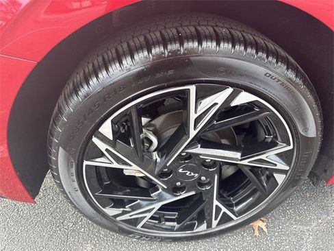 Certified 2025 Kia K5 GT-Line image 34