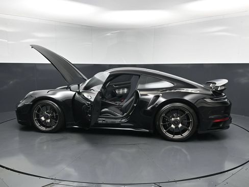 Used 2025 Porsche 911 Turbo AWD/4WD image 32
