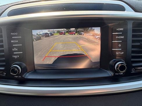 Used 2020 Kia Sorento LX FWD image 20