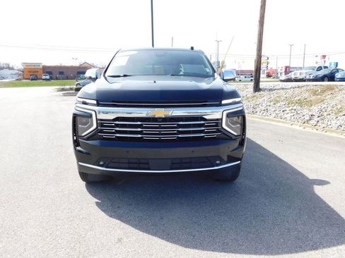 Used 2025 Chevrolet Suburban Premier image 8