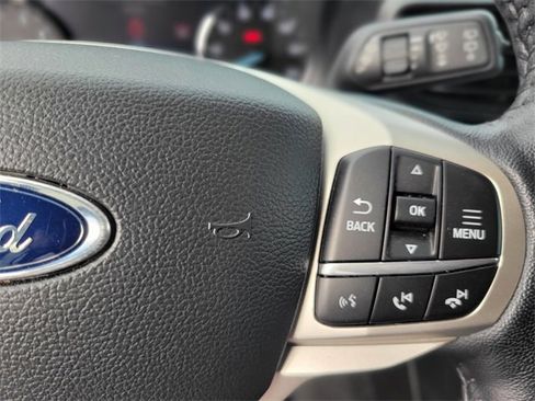 Used 2023 Ford Explorer XLT image 24