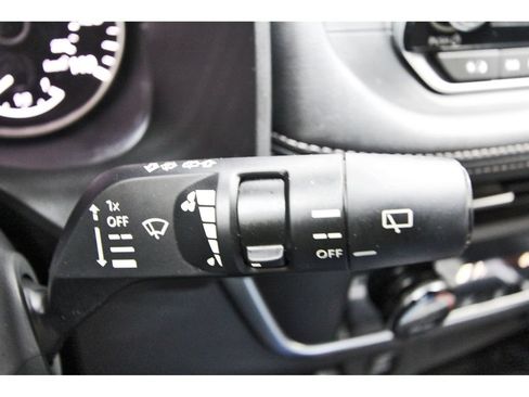 Used 2025 Nissan Rogue SV FWD image 16