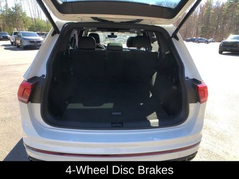 Used 2022 Volkswagen Tiguan SE R-Line image 25