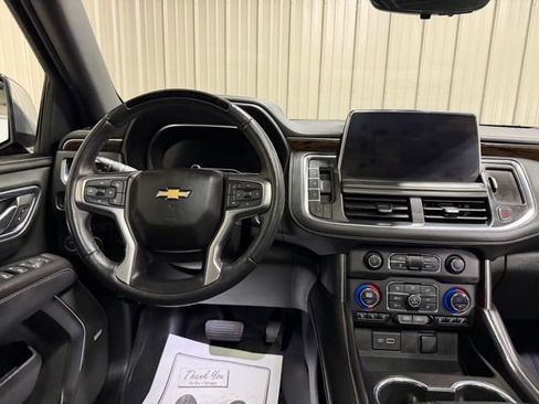 Used 2023 Chevrolet Suburban Premier w/ Advanced Technology Package AWD/4WD image 39