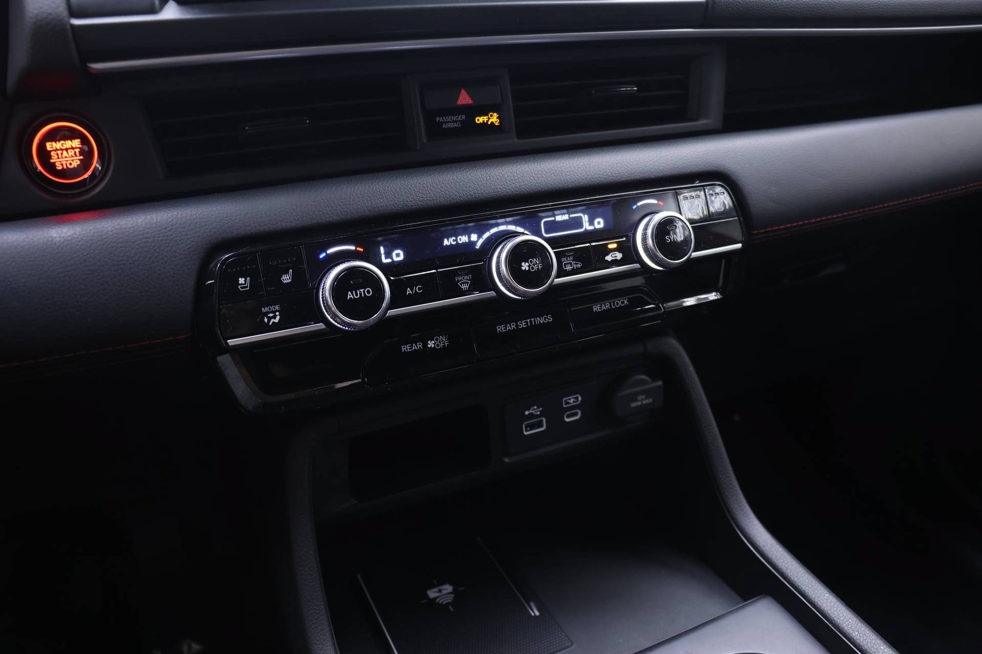 Certified 2025 Honda Pilot Black Edition image 6