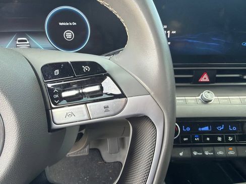 Used 2023 Hyundai Elantra SEL w/ Convenience Package FWD image 25
