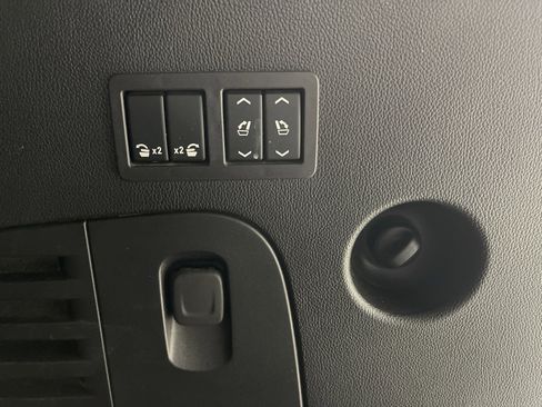 Used 2019 Chevrolet Tahoe Premier w/ Premier Plus Edition image 8