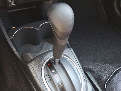 Used 2013 Honda Fit Sport image 16