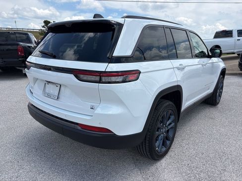 New 2026 Jeep Grand Cherokee Limited AWD/4WD image 6