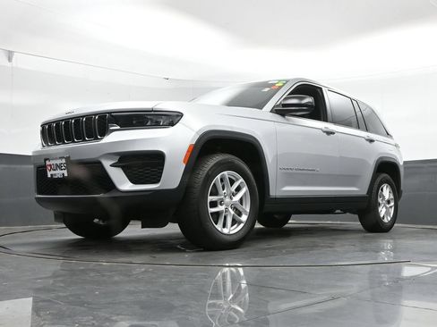 Used 2025 Jeep Grand Cherokee 4WD image 45