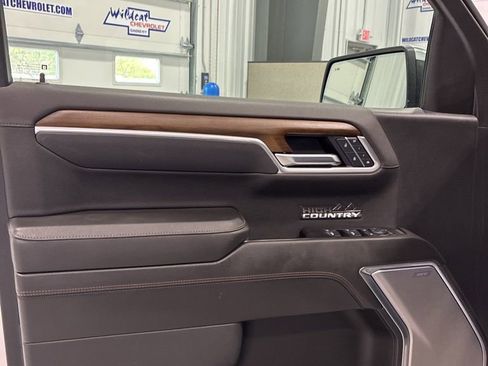 Used 2025 Chevrolet Silverado 1500 High Country w/ Technology Package image 21