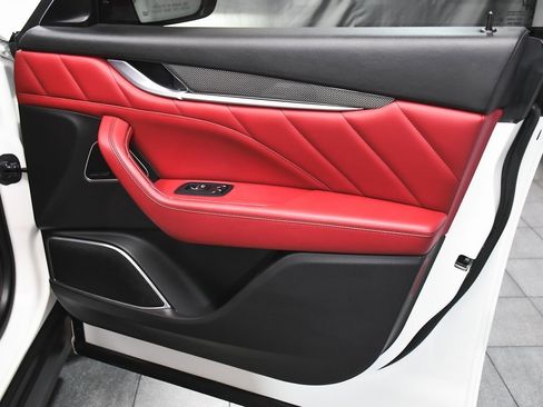 Used 2022 Maserati Levante Modena image 18