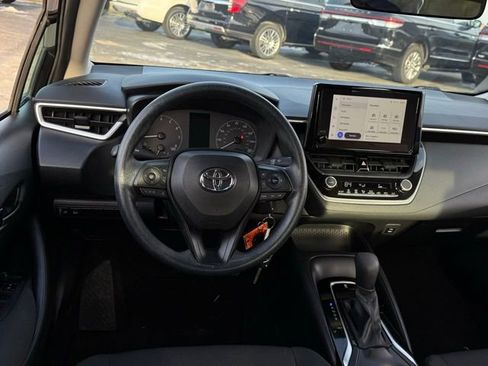 Used 2023 Toyota Corolla LE image 7
