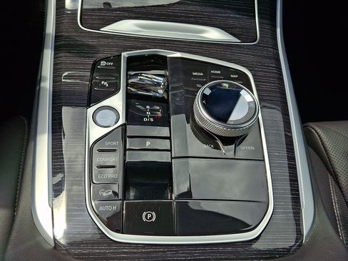 Used 2024 BMW X5 M60i AWD/4WD image 13