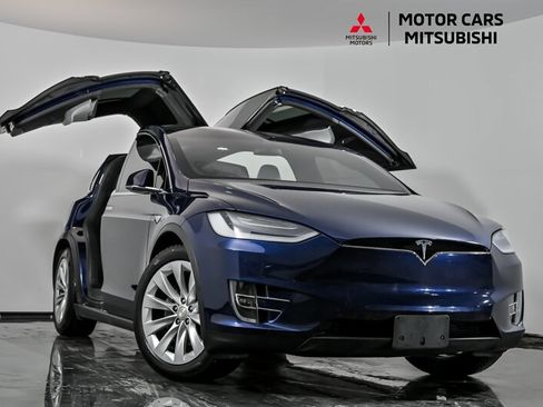 Used 2018 Tesla Model X 75D image 1
