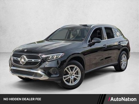 Used 2023 Mercedes-Benz GLC 300 4MATIC image 1