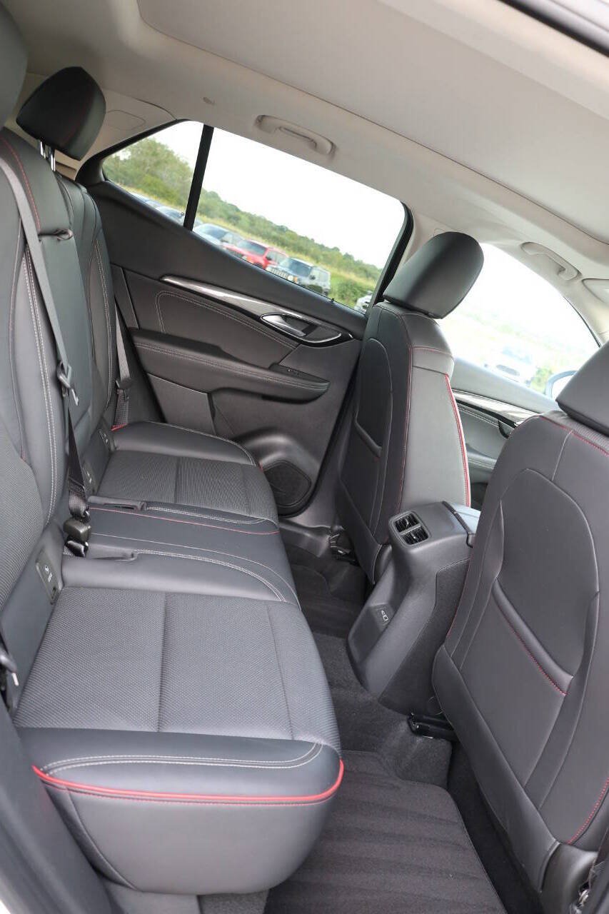 Used 2023 Buick Envision Essence w/ Sport Touring Package AWD/4WD image 16