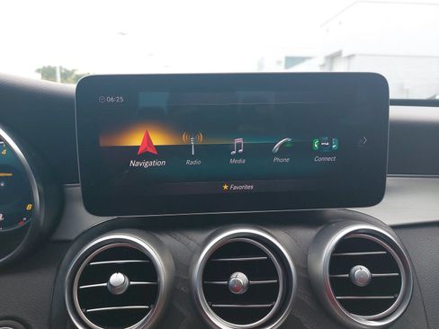 Used 2019 Mercedes-Benz C 300 4MATIC Sedan image 24