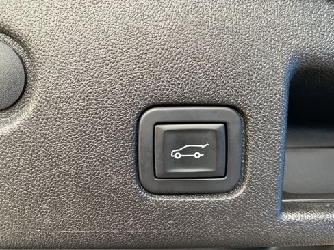 Used 2018 Chevrolet Equinox LT image 14