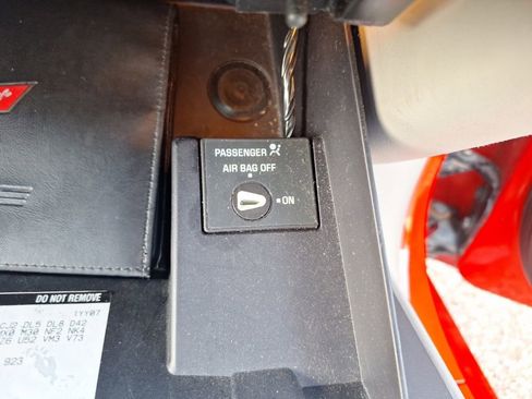 Used 2000 Chevrolet Corvette Coupe w/ Memory Pkg image 22