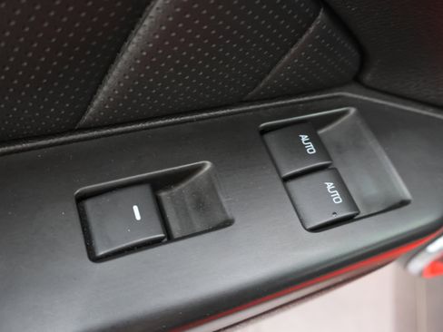 Used 2013 Ford Mustang GT Premium RWD image 34