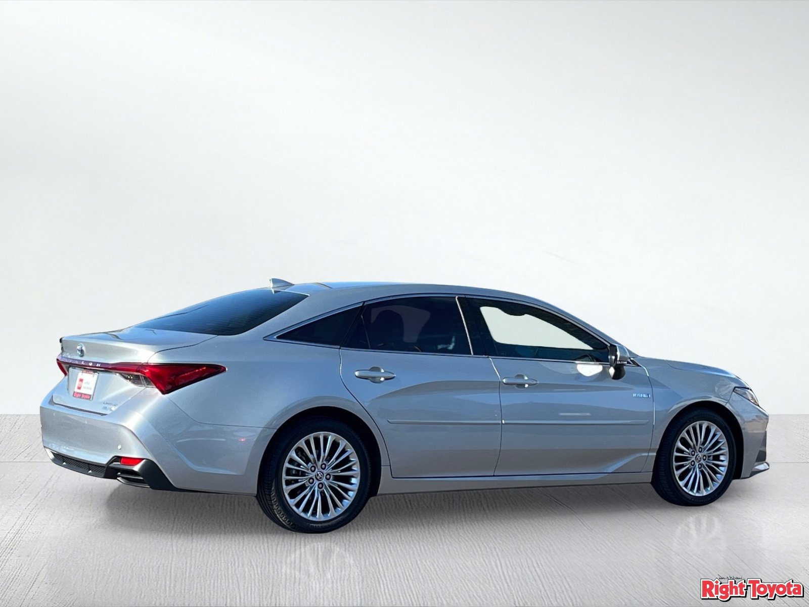 Certified 2020 Toyota Avalon Limited w/ Advanced Safety Package FWD image 5