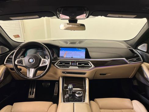 Used 2022 BMW X6 M50i w/ Executive Package image 16