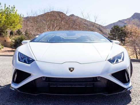 Used 2022 Lamborghini Huracan EVO image 5