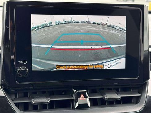 Used 2023 Toyota Corolla Cross LE image 27