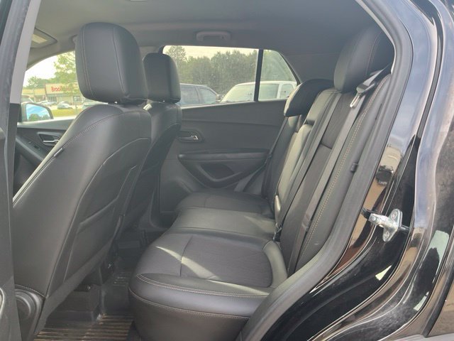 Used 2022 Chevrolet Trax LT w/ LT Convenience Package FWD image 11