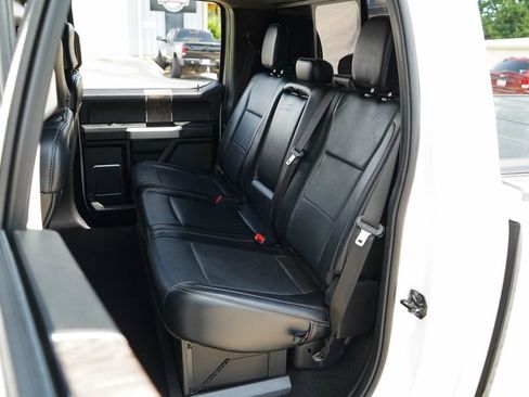 Used 2019 Ford F250 Lariat w/ Lariat Value Package AWD/4WD image 9