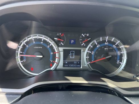 Used 2017 Toyota 4Runner SR5 AWD/4WD image 18