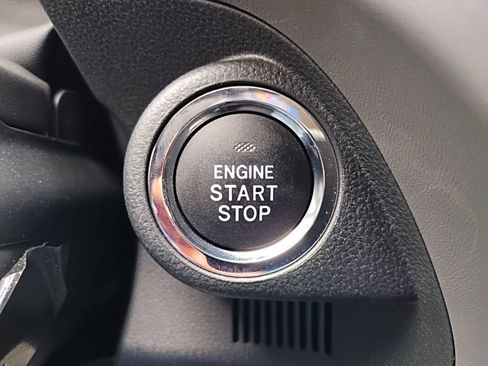 Certified 2025 Subaru Crosstrek 2.0i Premium image 32