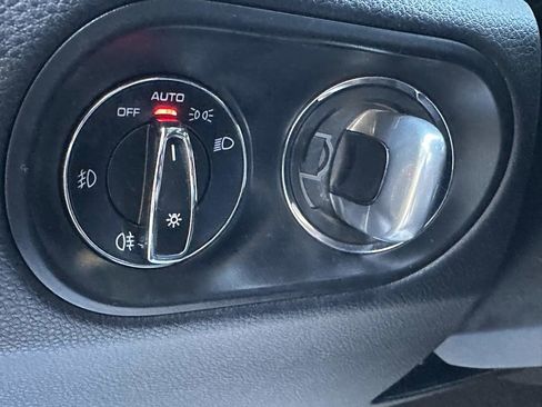 Used 2018 Porsche Macan image 27