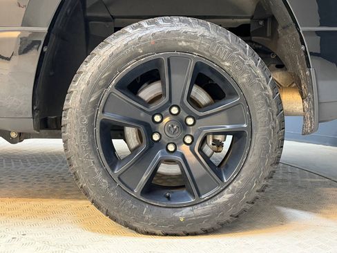 Used 2021 RAM 1500 Big Horn image 12