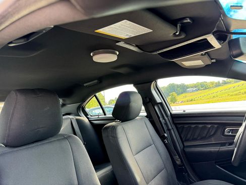 Used 2017 Ford Taurus Police Interceptor AWD image 21