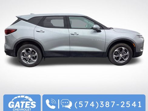 Used 2025 Chevrolet Blazer LT image 9