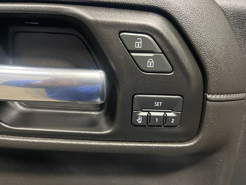 Used 2020 Chevrolet Silverado 2500 LTZ w/ LTZ Premium Package AWD/4WD image 16