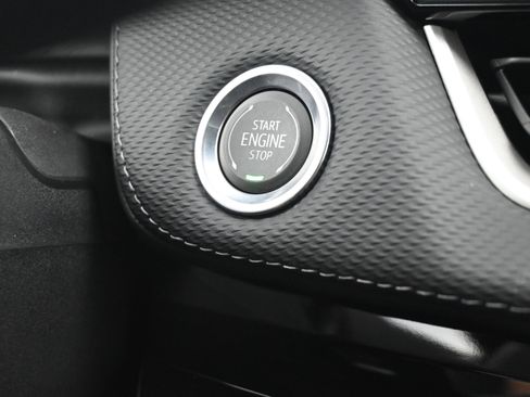 New 2026 Chevrolet Equinox LT w/ Convenience Package II FWD image 19
