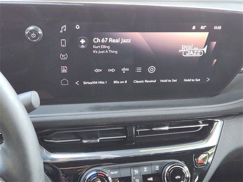 Used 2024 Buick Envista Sport Touring w/ Experience Buick Package image 17