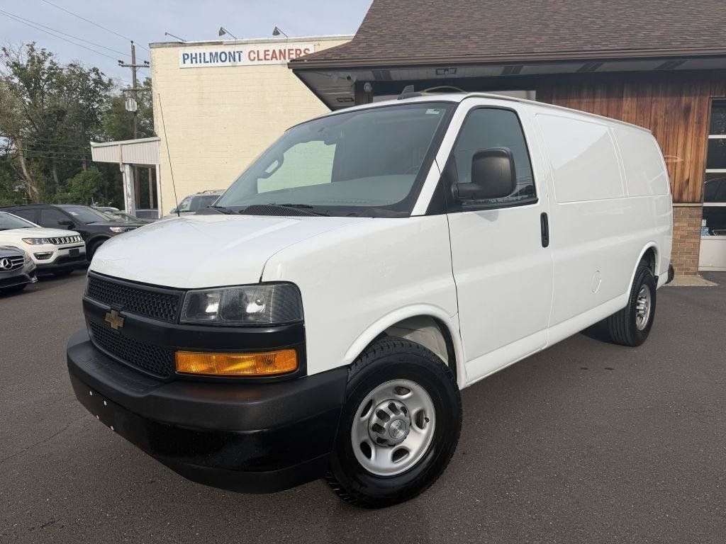 Used 2021 Chevrolet Express 2500 w/ Driver Convenience Package RWD image 1