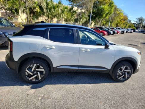 New 2026 Nissan Kicks SV image 8