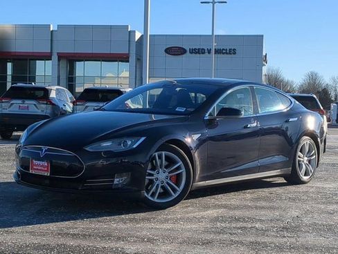 Used 2015 Tesla Model S 85D image 2