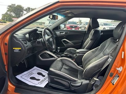 Used 2015 Hyundai Veloster Turbo FWD image 26