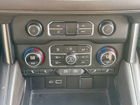 Used 2021 Chevrolet Tahoe LT w/ Luxury Package AWD/4WD image 32